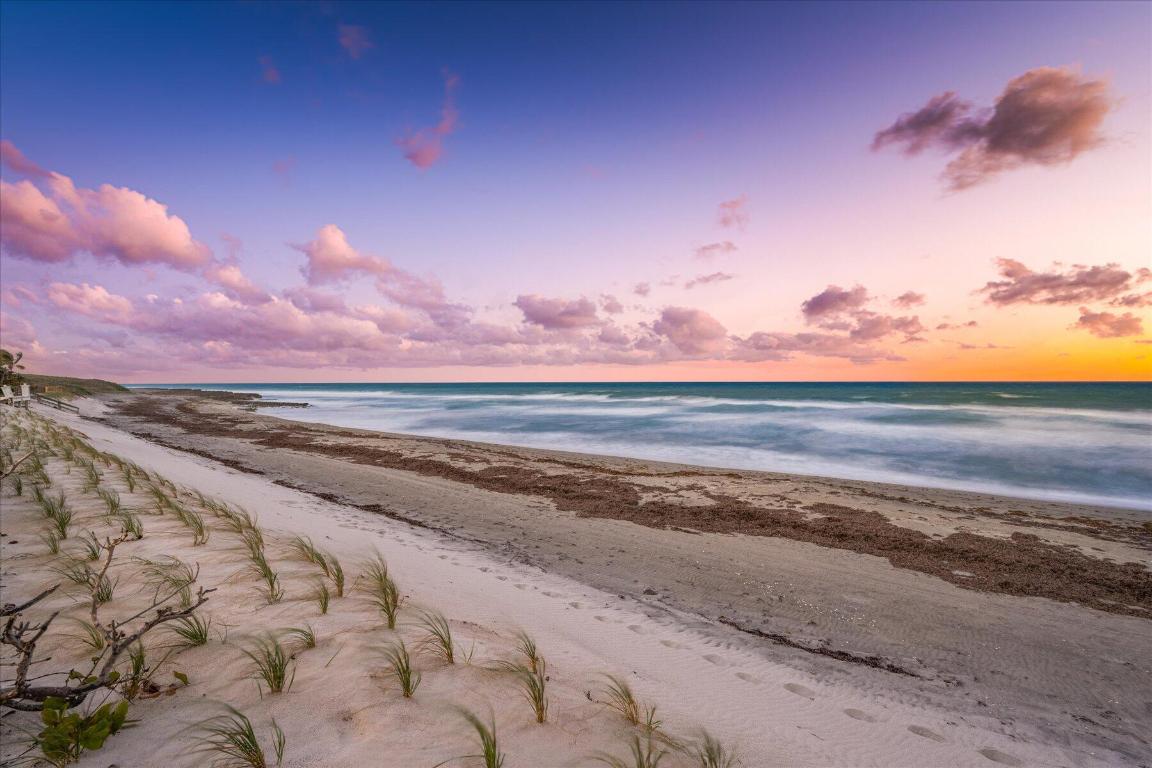 TEQUESTA PINES - Residential