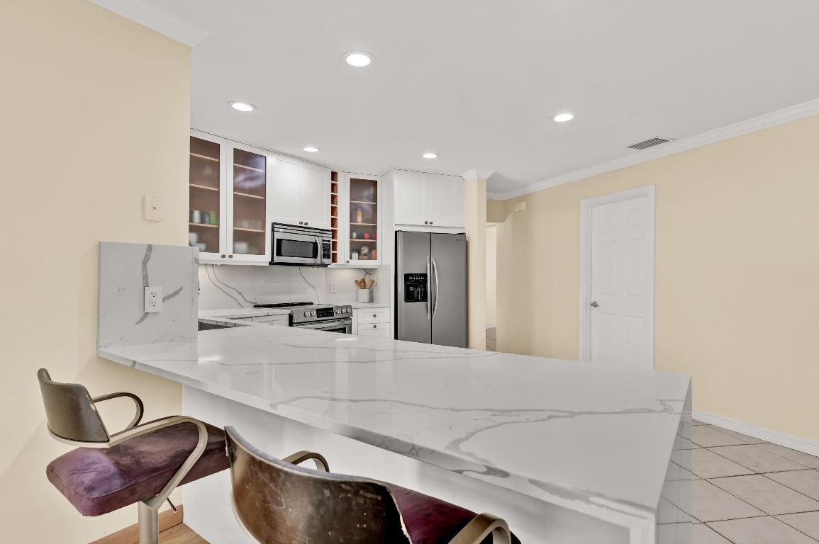 TEQUESTA PINES - Residential