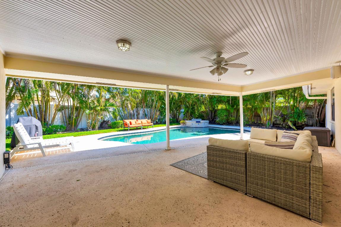 TEQUESTA PINES - Residential