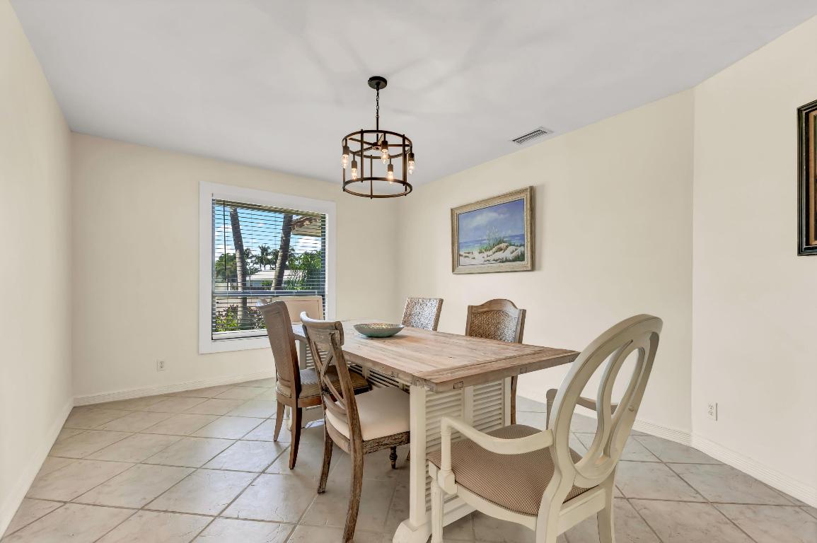 TEQUESTA PINES - Residential