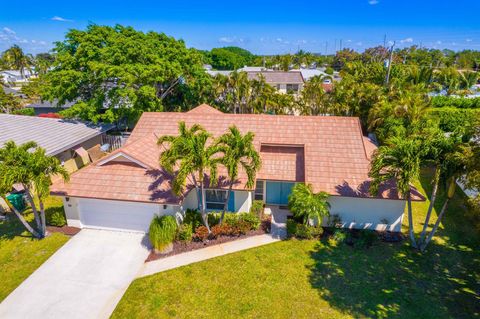 88 Pinehill Trail E Tequesta FL 33469