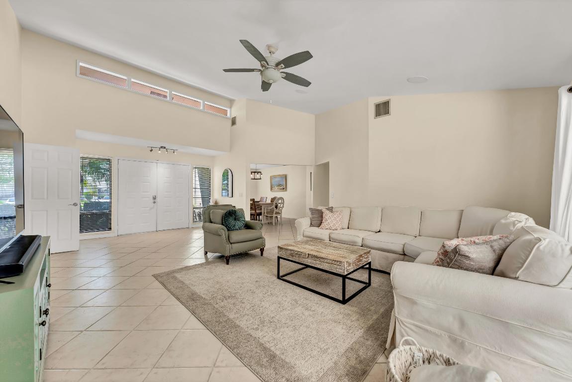 TEQUESTA PINES - Residential