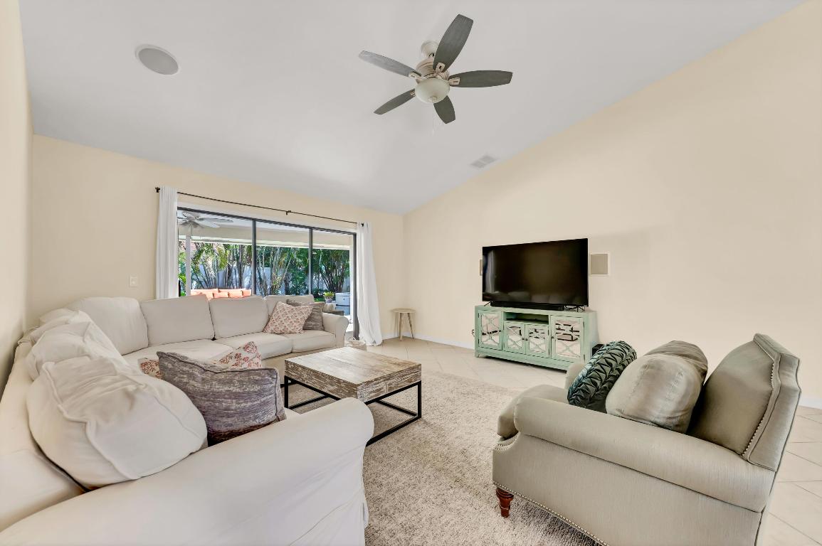 TEQUESTA PINES - Residential