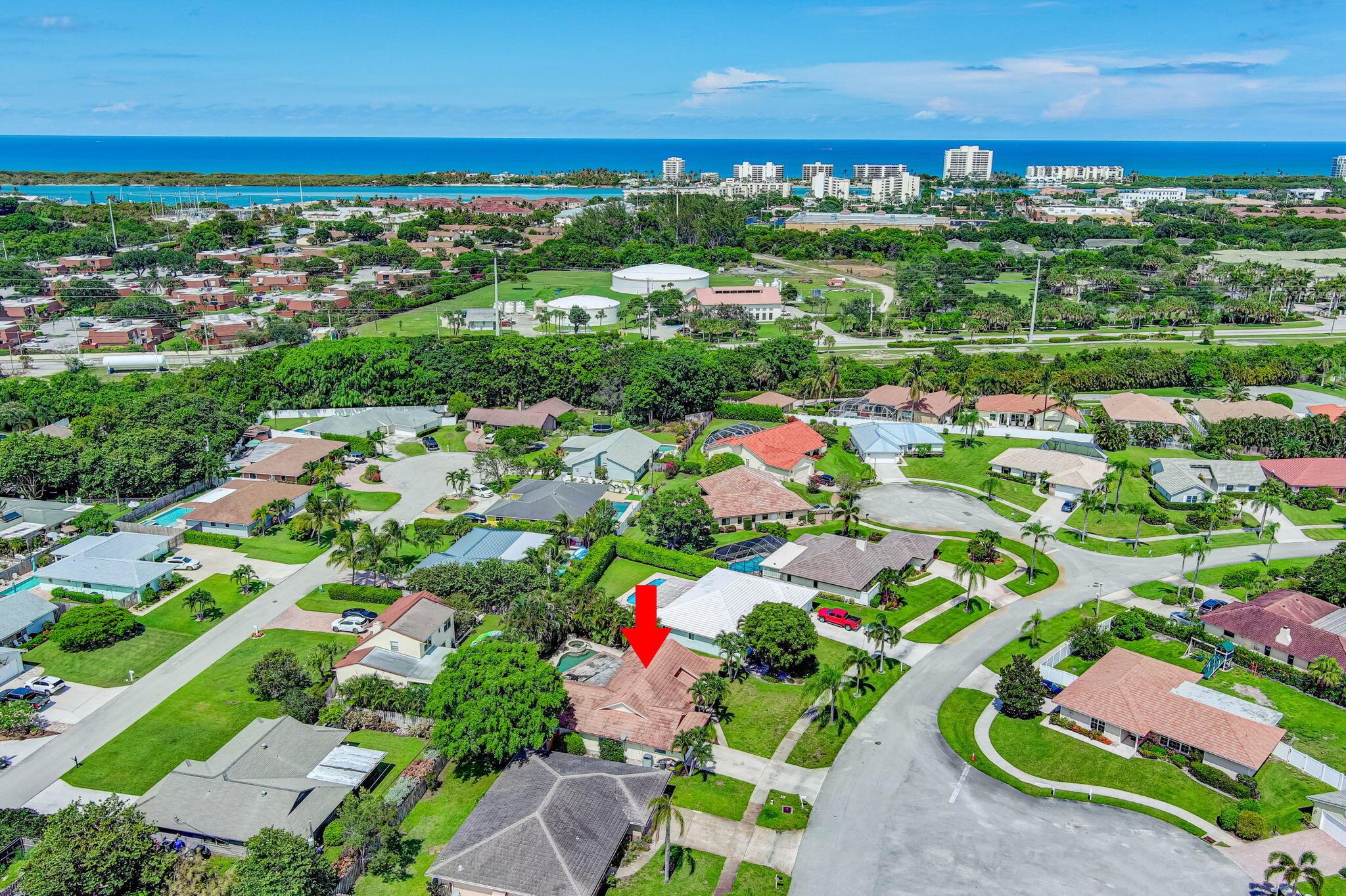 TEQUESTA PINES - Residential