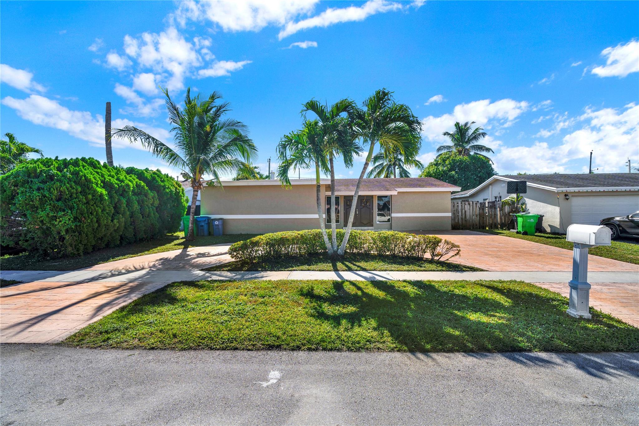 9650 NW 24th St