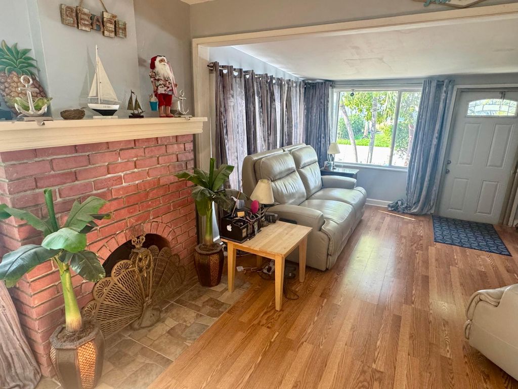 Photo of 1322 N M Street, Lake Worth Beach, FL 33460 (MLS # R11164774)