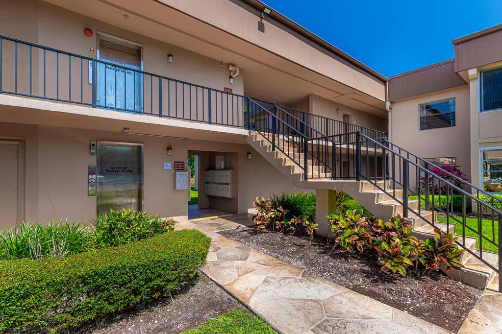Photo of 137 Piedmont C #137, Delray Beach, FL 33484 (MLS # B26038358)