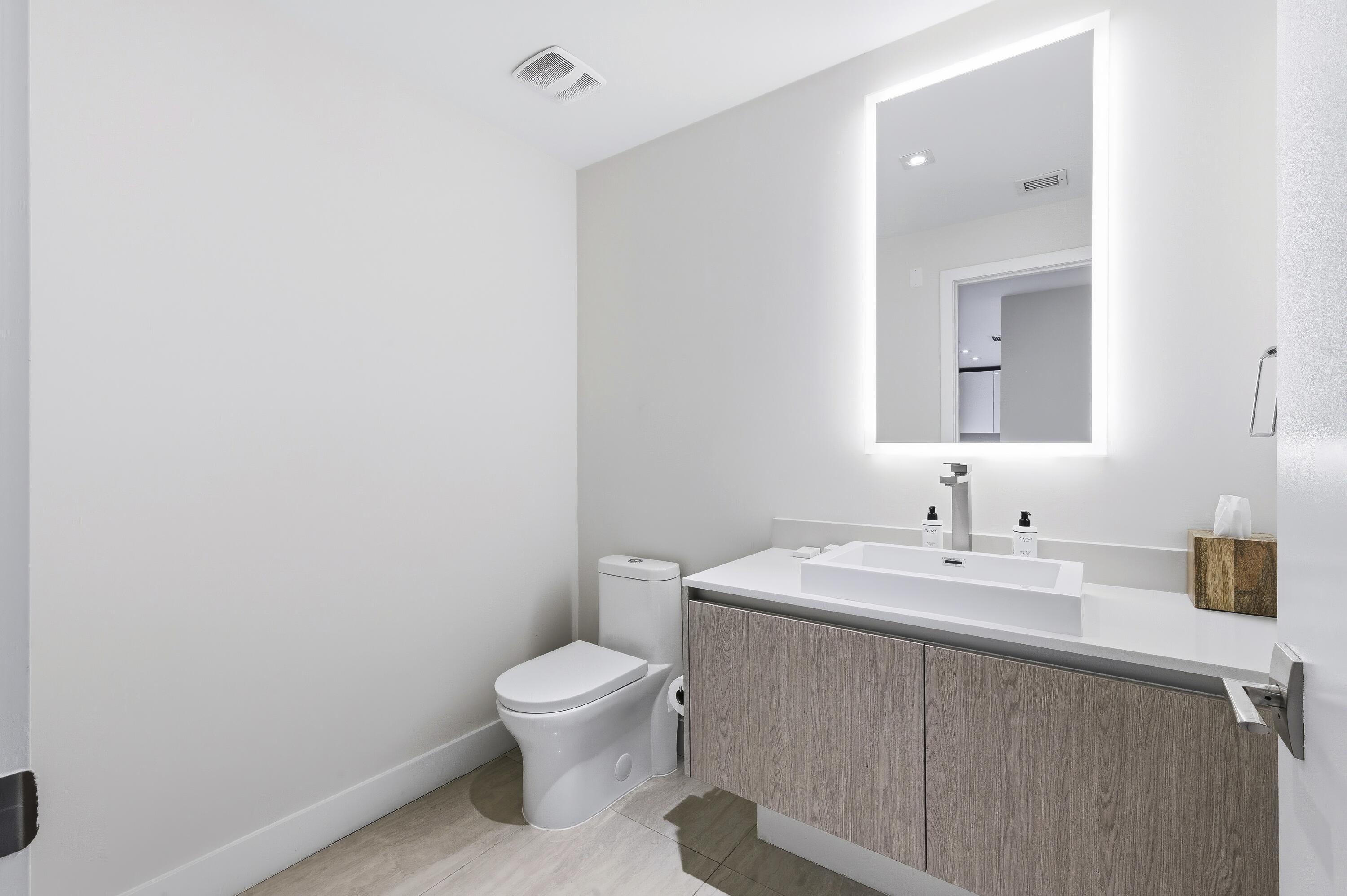 AMRIT OCEAN RESORT 2 CONDO - Residential Lease