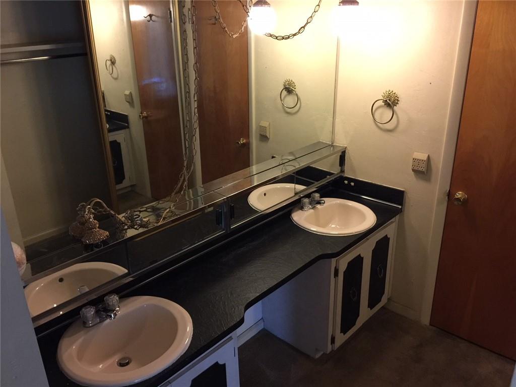 BRENTWOOD TOWNHOMES - Residential