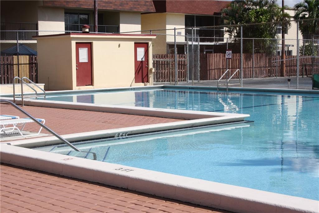 BRENTWOOD TOWNHOMES - Residential