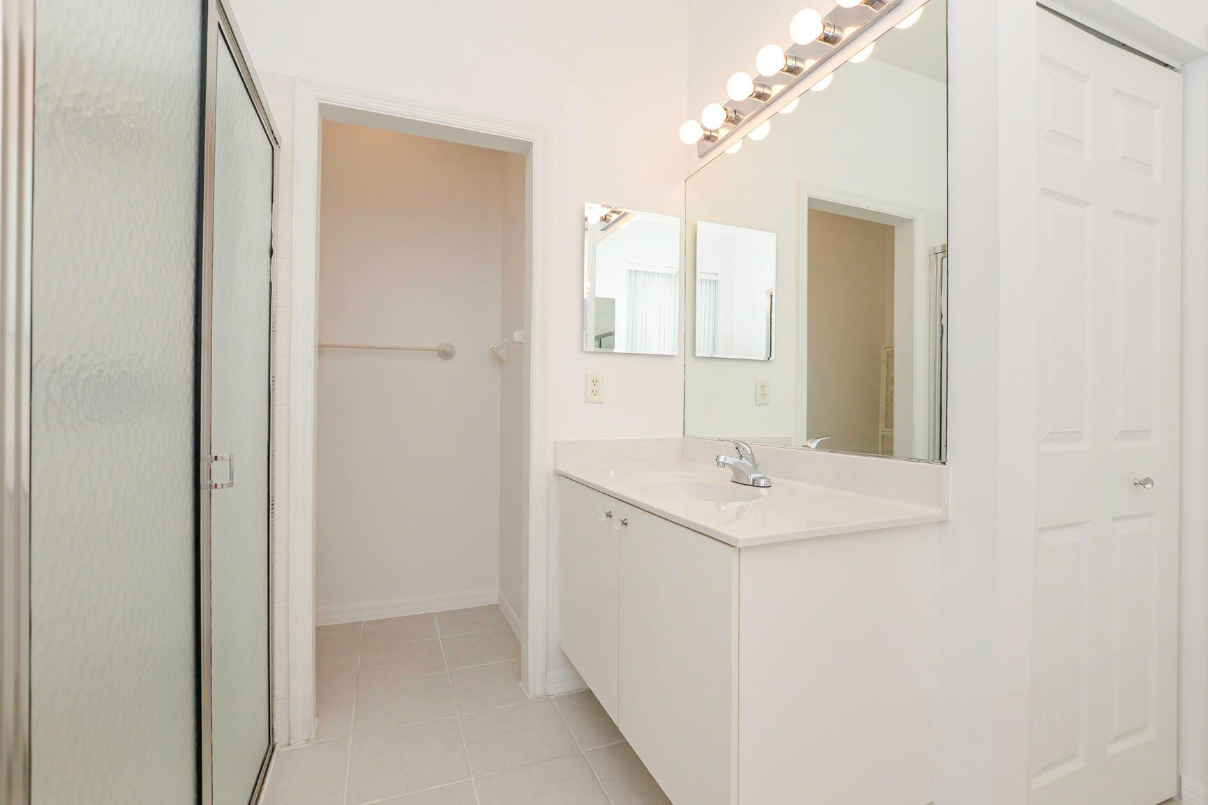 LAKEFOREST AT ST LUCIE WE - Residential Lease