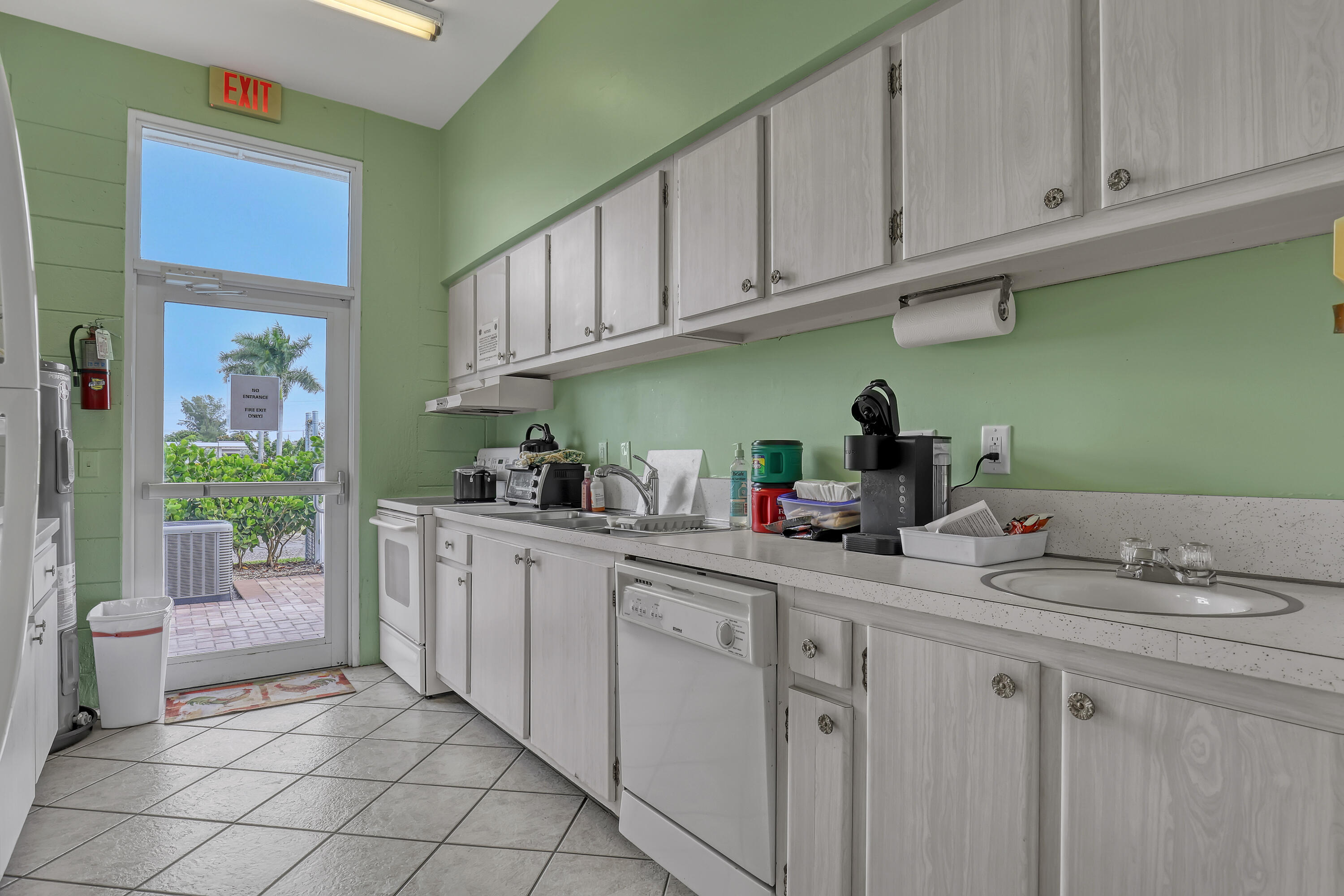 HIGH POINT WEST CONDO 2 - Residential