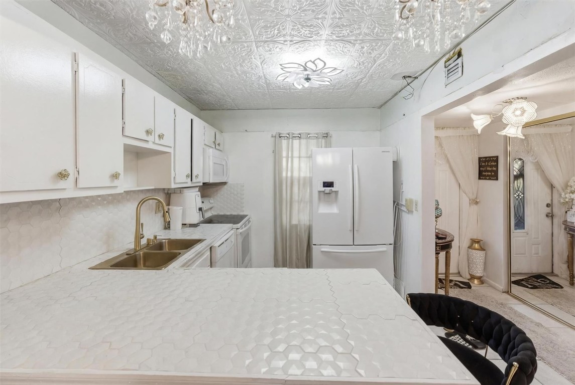 Oriole Gardens II - Residential