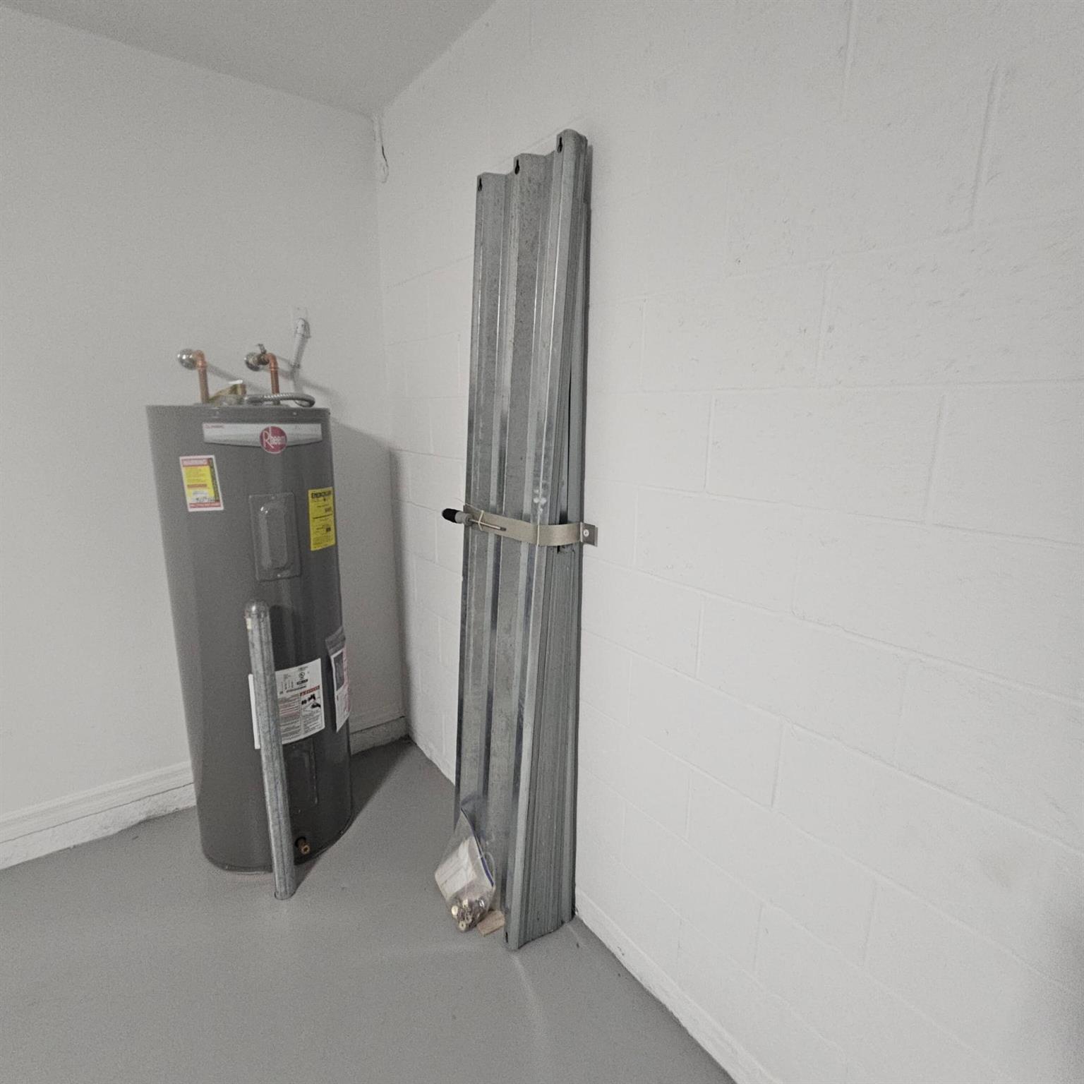 VERO LAKE ESTATES UNIT N - Residential