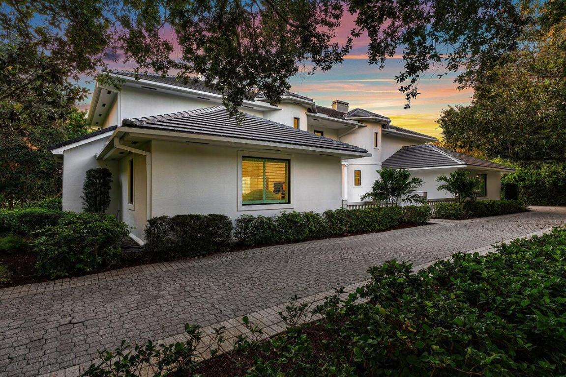 JUPITER HILLS - Residential