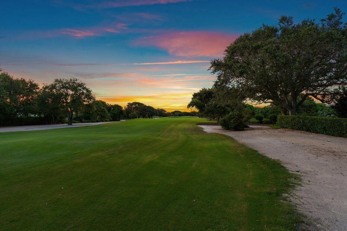 JUPITER HILLS - Residential