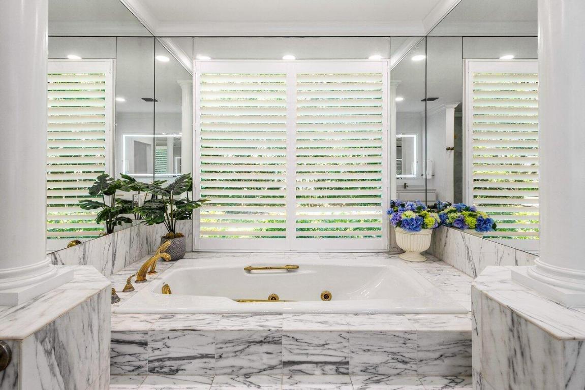 JUPITER HILLS - Residential