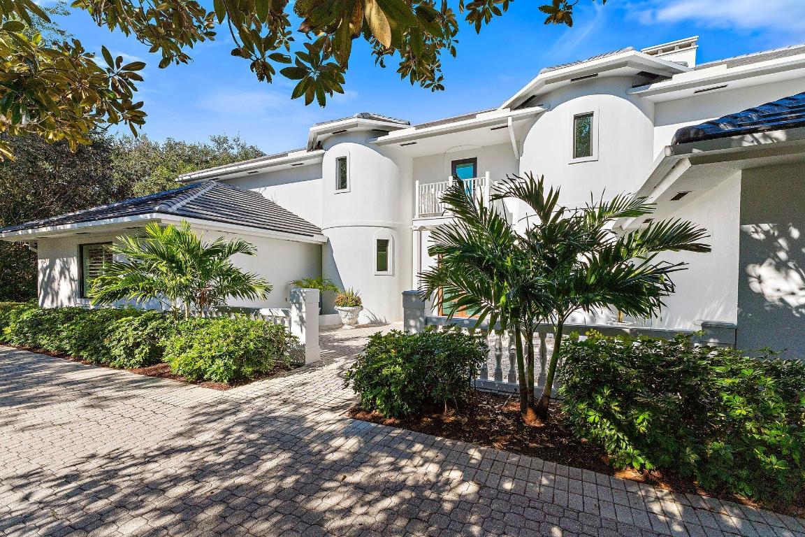JUPITER HILLS - Residential