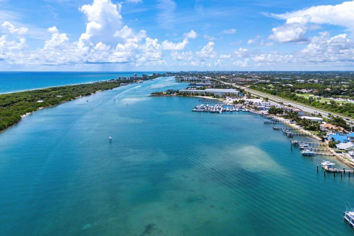 JUPITER HILLS - Residential