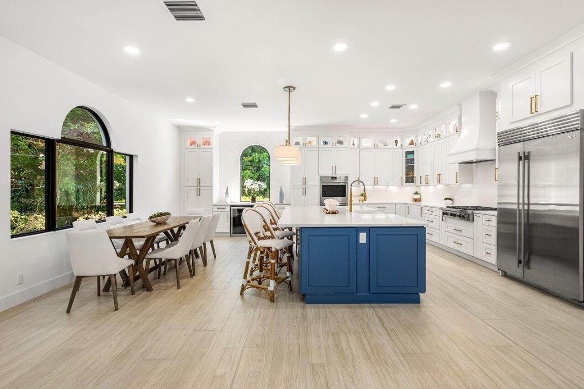 JUPITER HILLS - Residential