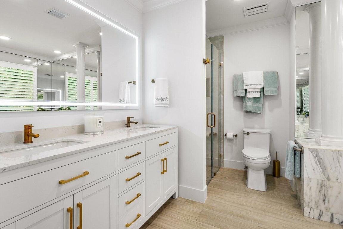 JUPITER HILLS - Residential