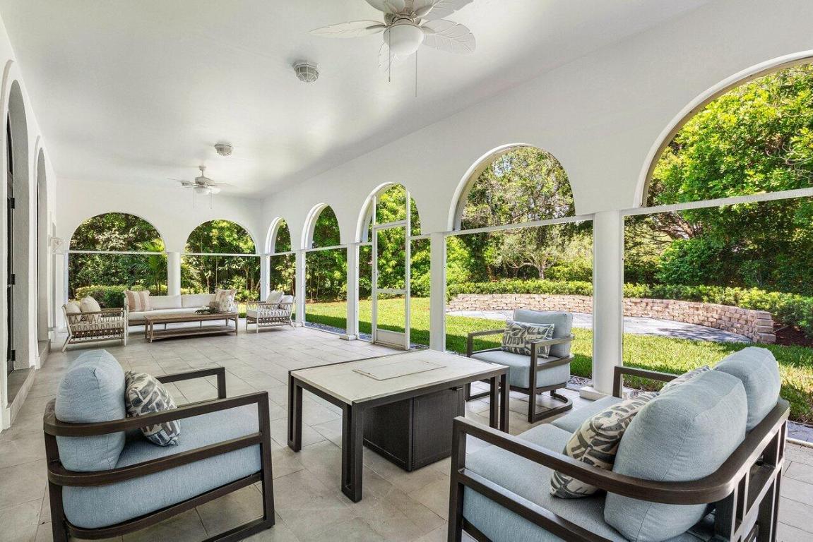 JUPITER HILLS - Residential