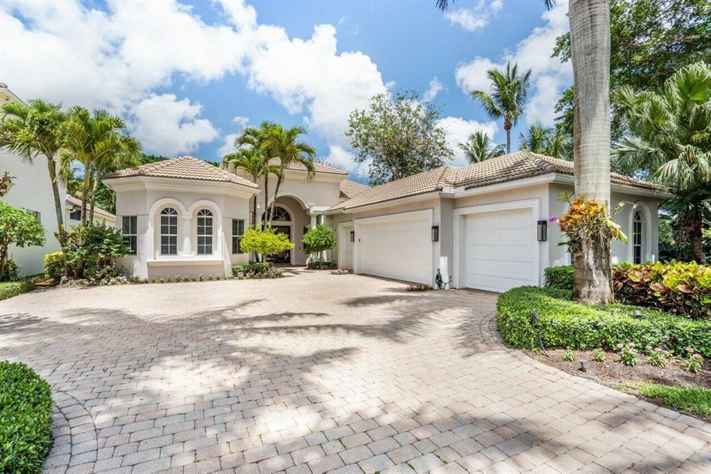 Photo of 114 San Marita Way, Palm Beach Gardens, FL 33418 (MLS # R10798527)