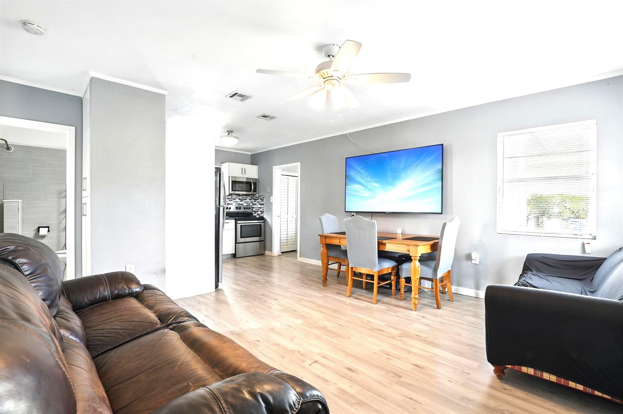 219 W 27th Street
