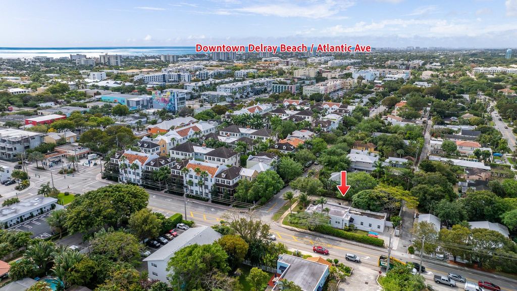 Photo of 354 NE 1st Avenue, Delray Beach, FL (MLS # F10493295)