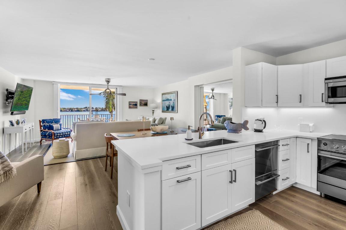 FLAGLER POINTE CONDO - Residential