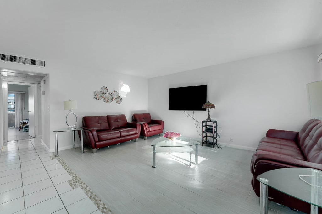 Photo of 173 Valencia H, Delray Beach, FL 33446 (MLS # B26073338)