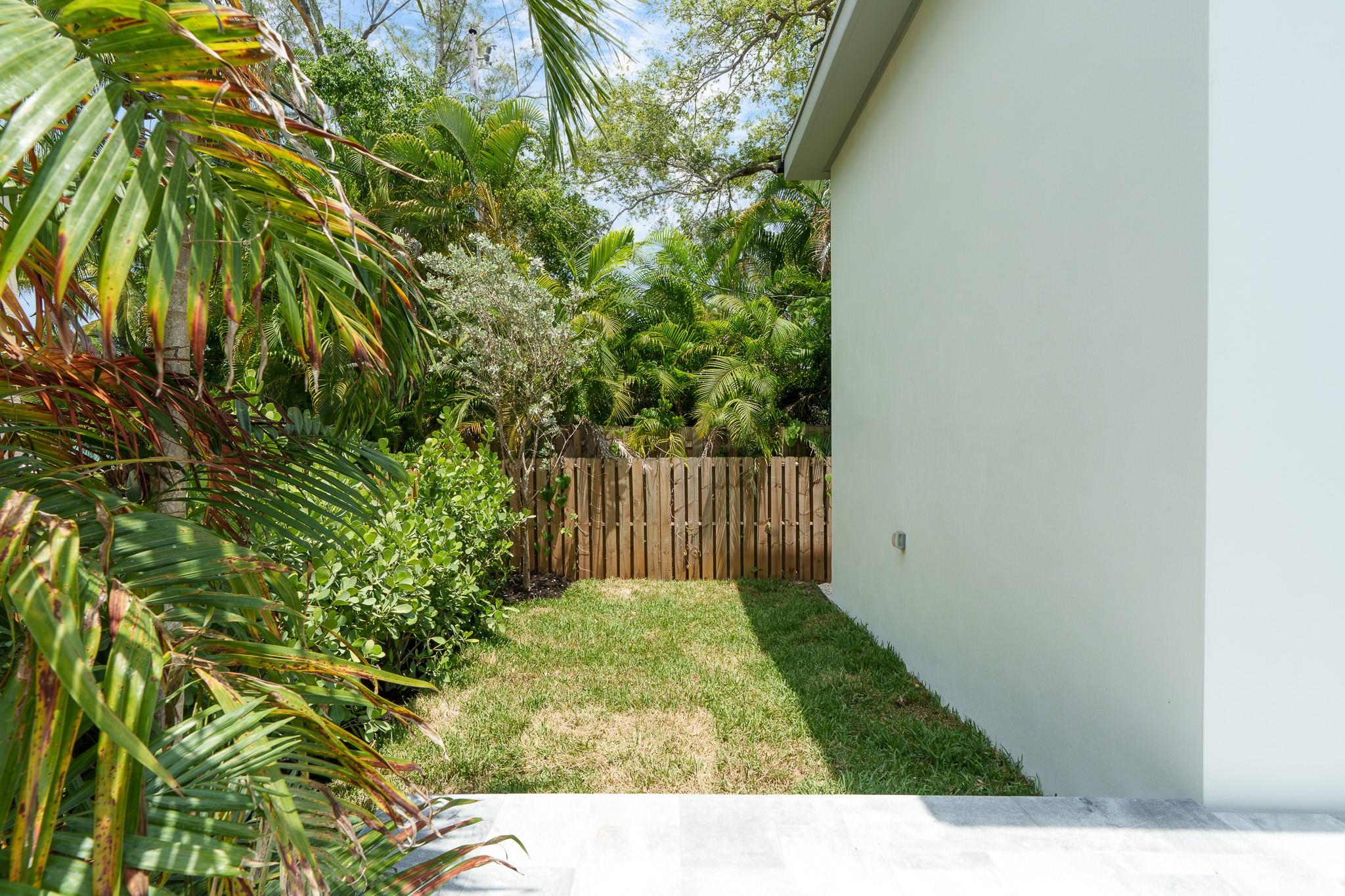 LAUDERDALE - Residential