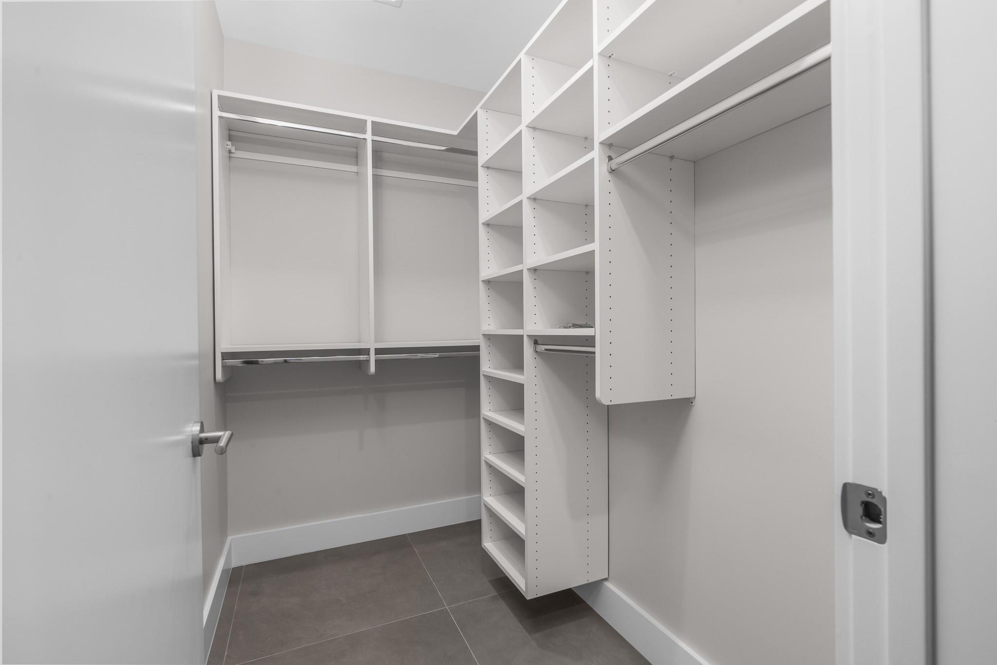 LAUDERDALE - Residential