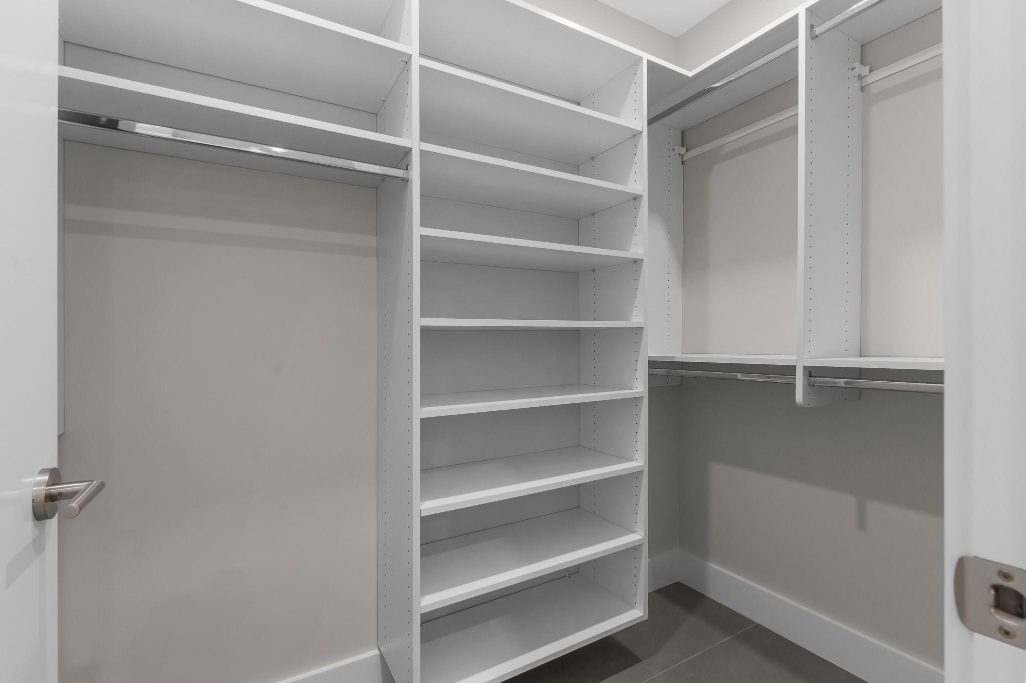 LAUDERDALE - Residential