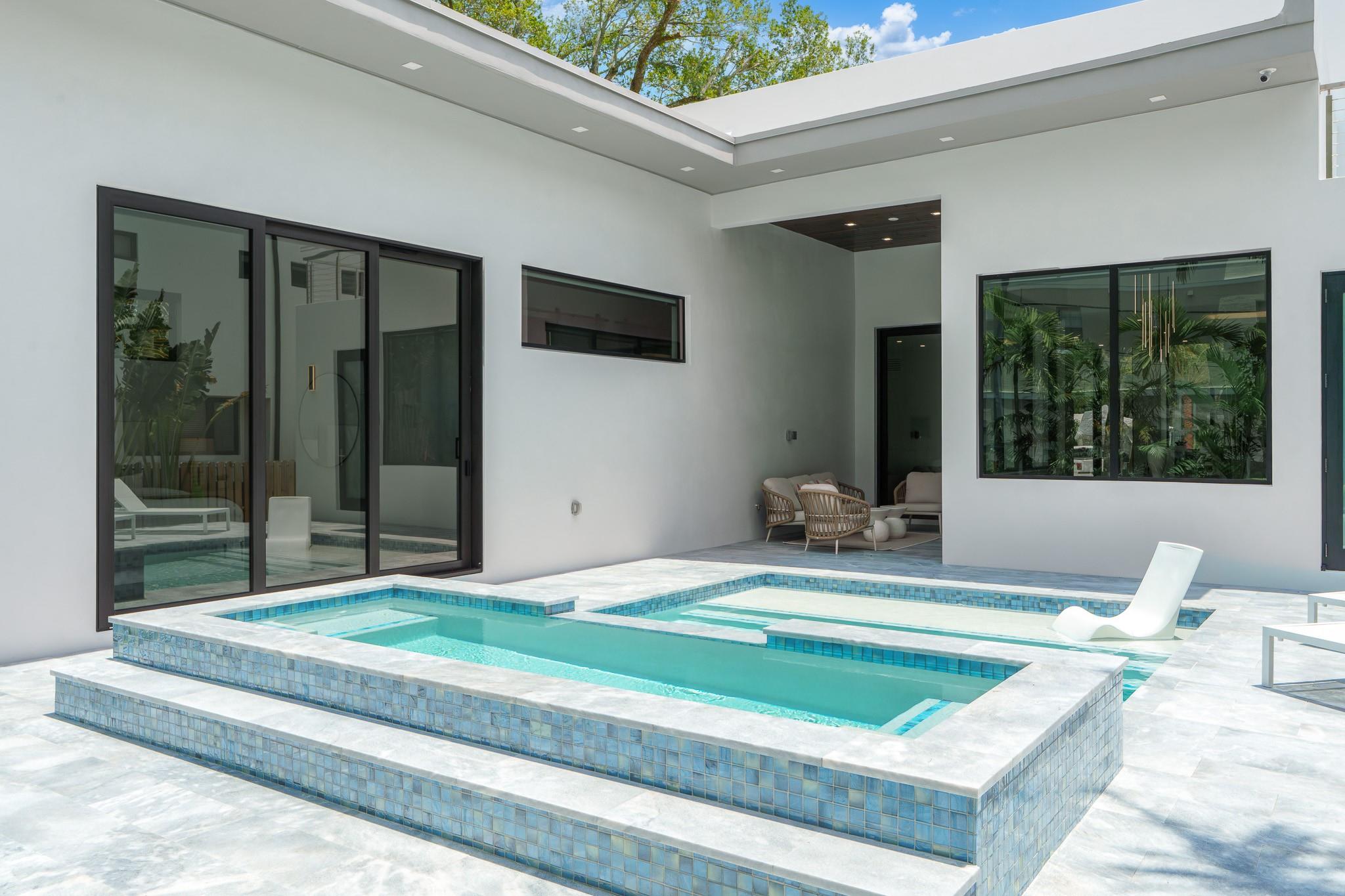 LAUDERDALE - Residential