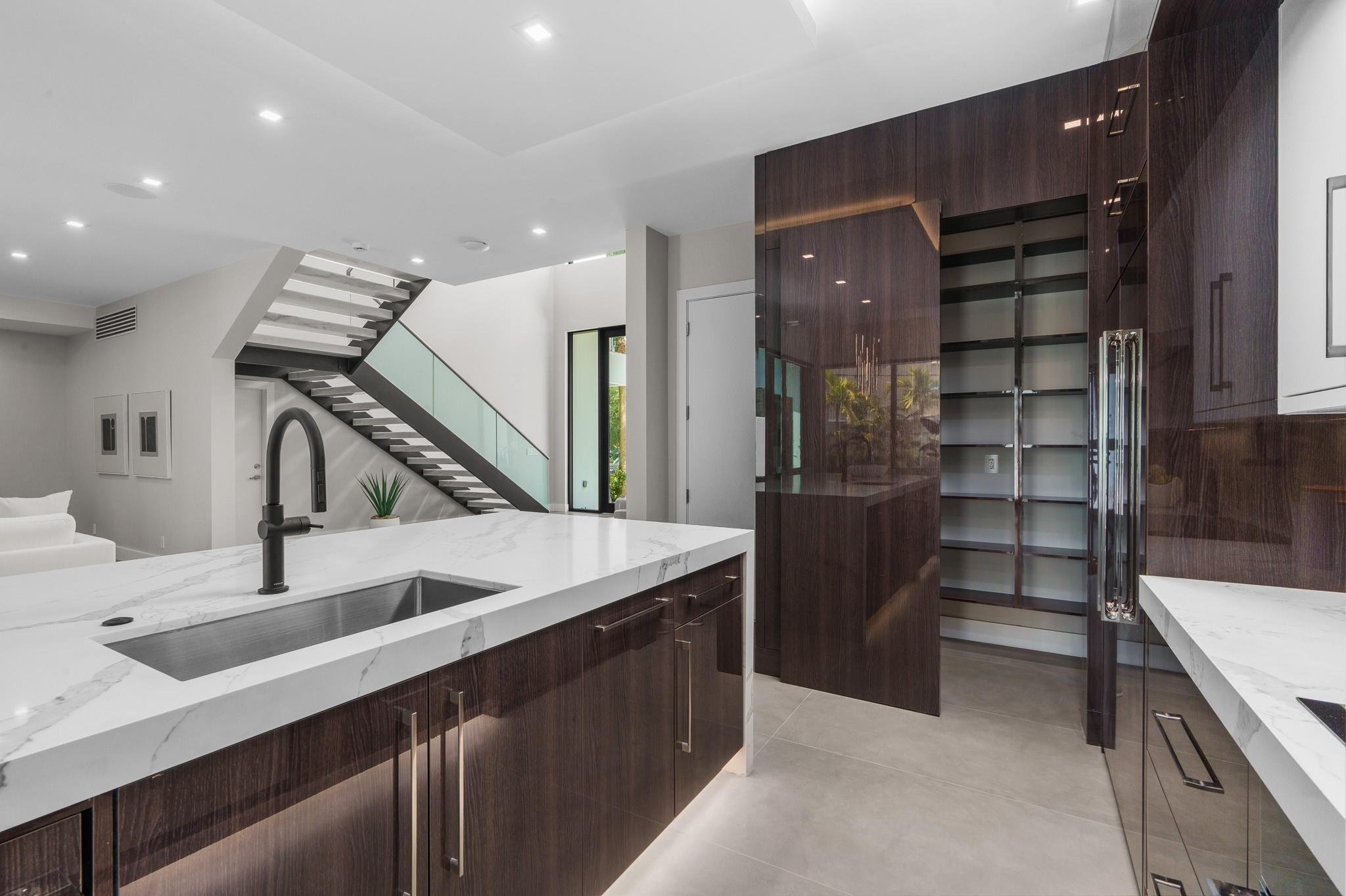 LAUDERDALE - Residential