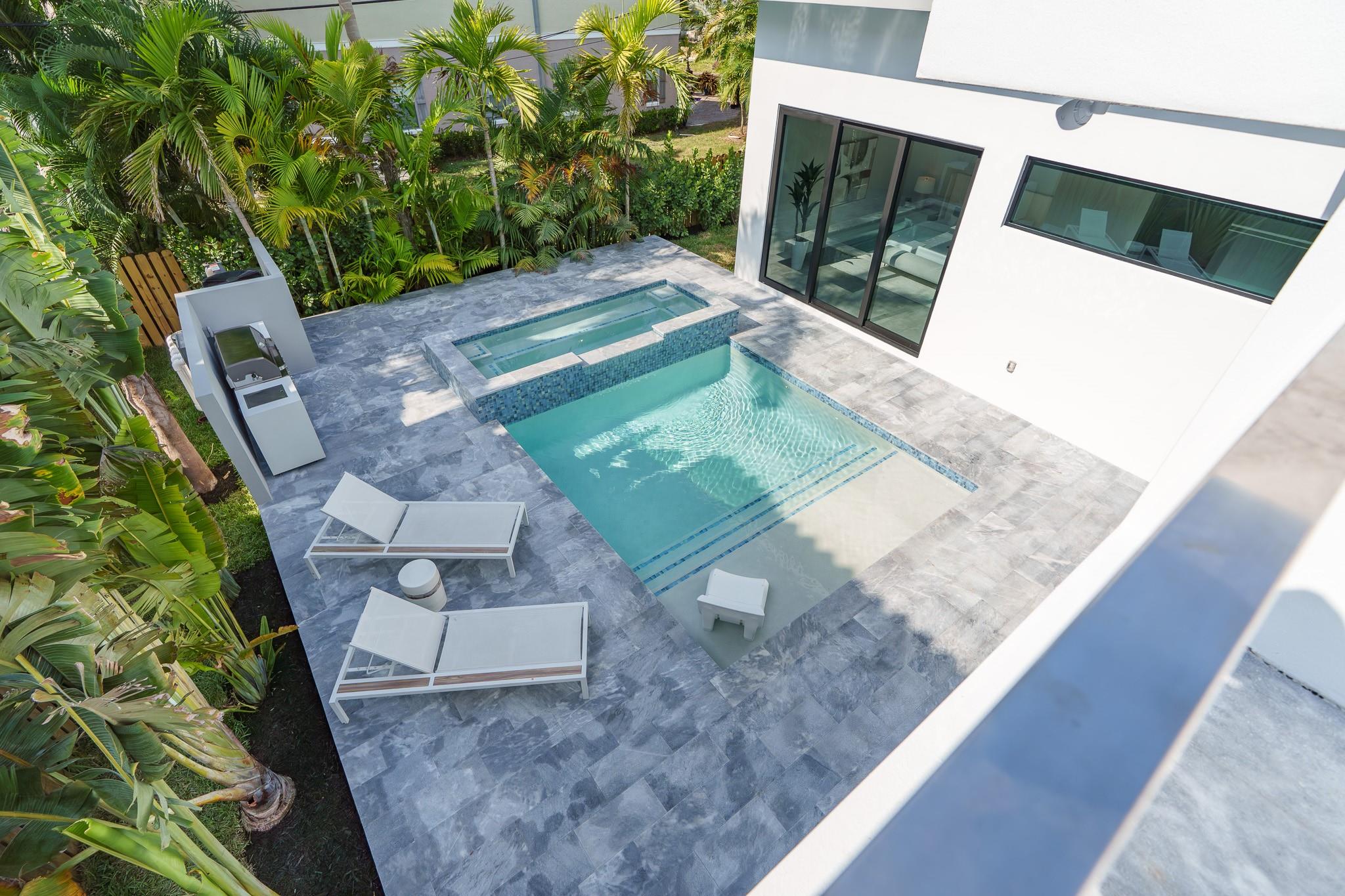 LAUDERDALE - Residential