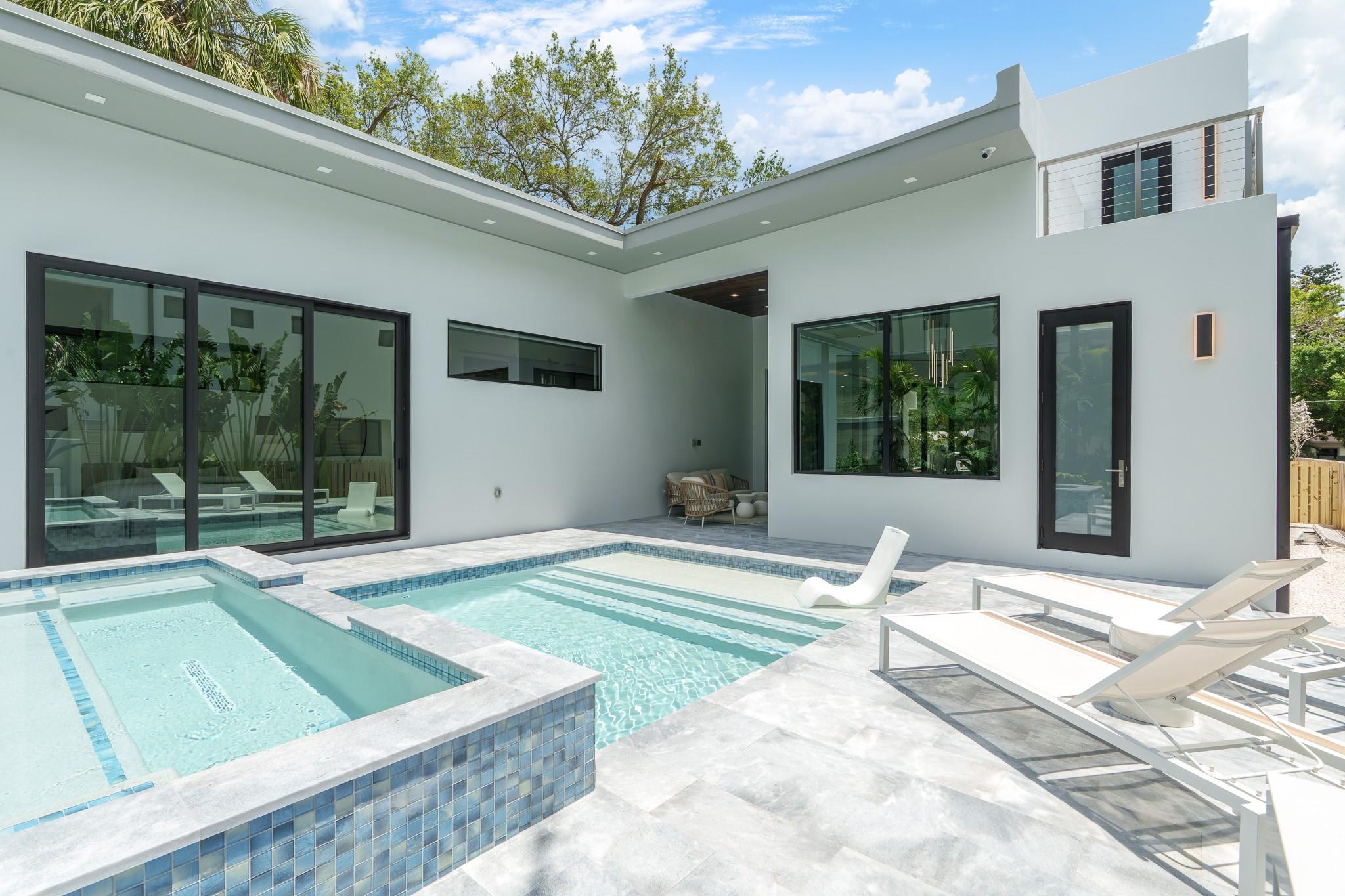 LAUDERDALE - Residential