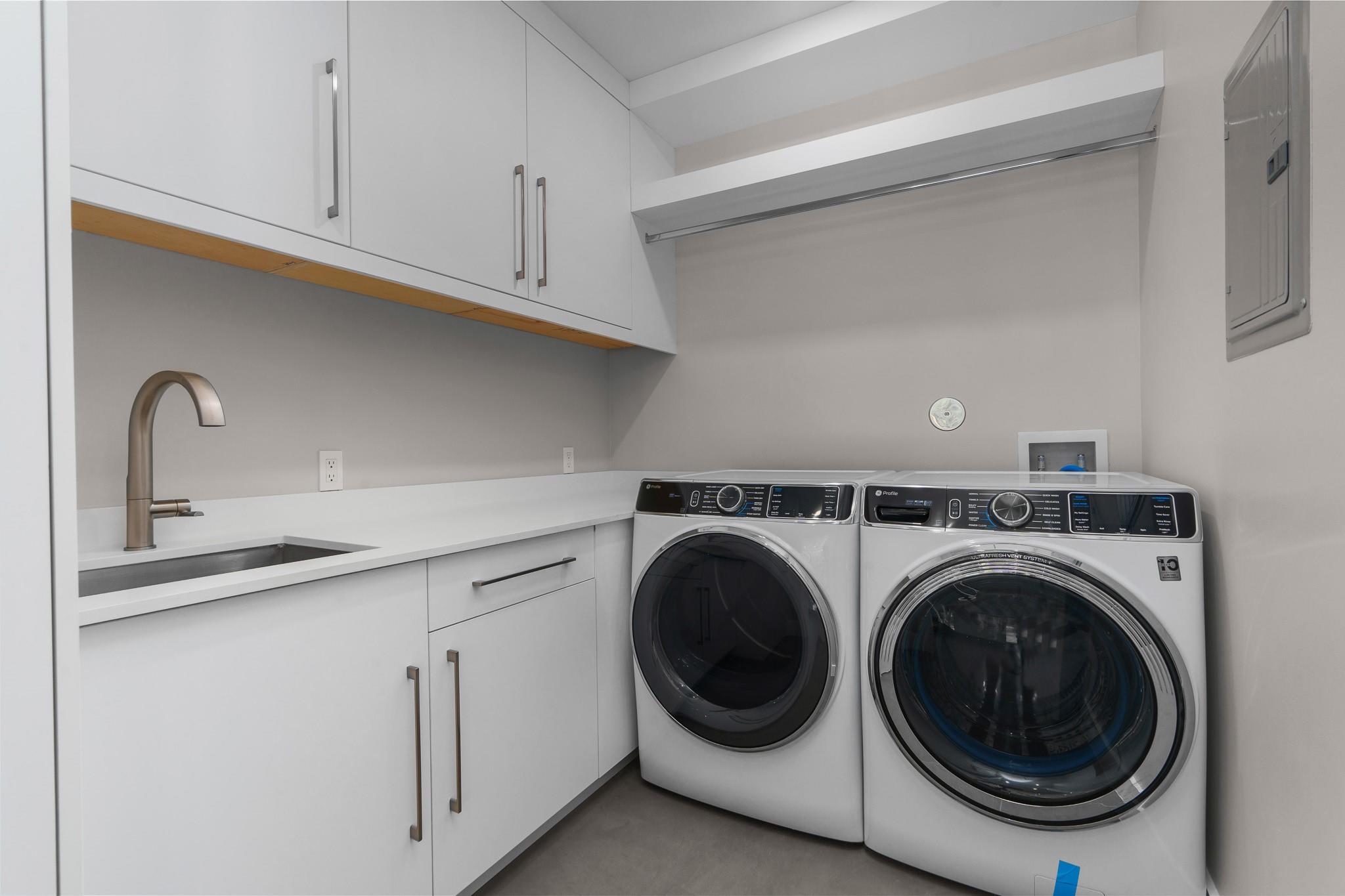 LAUDERDALE - Residential