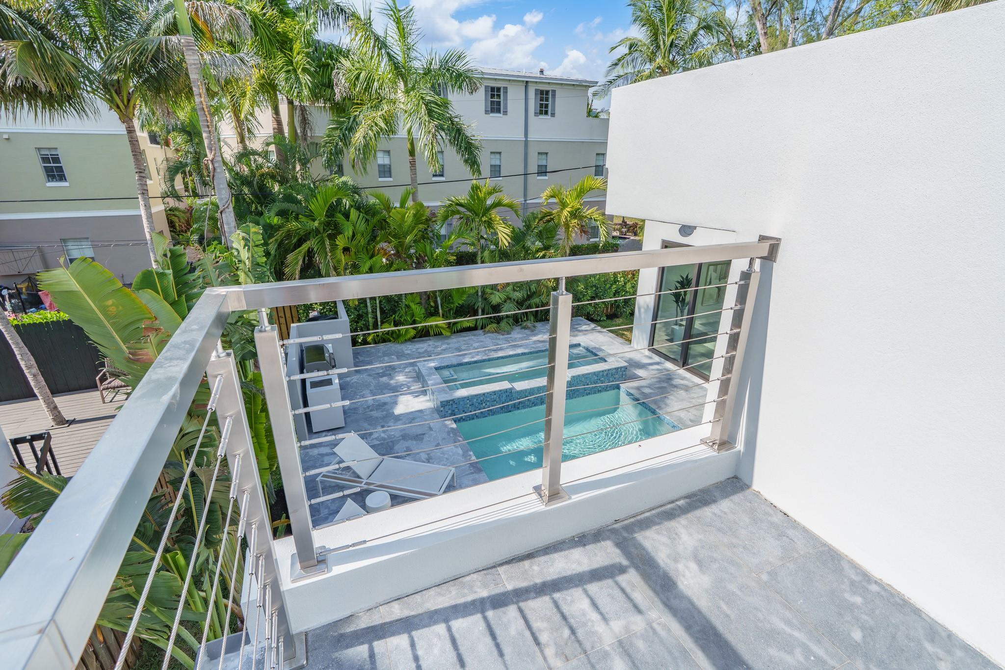 LAUDERDALE - Residential