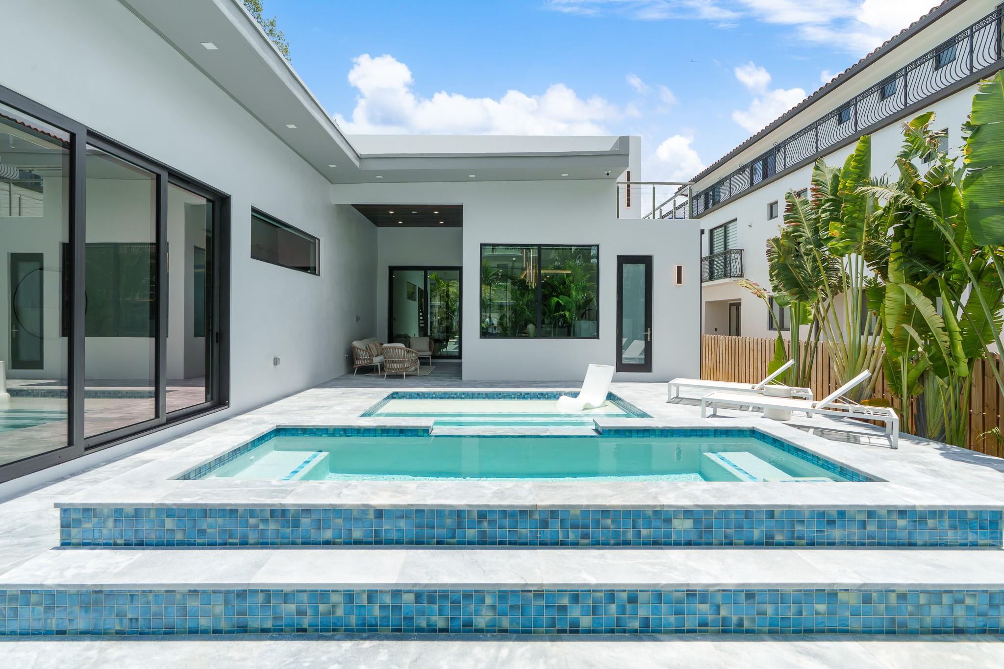 LAUDERDALE - Residential