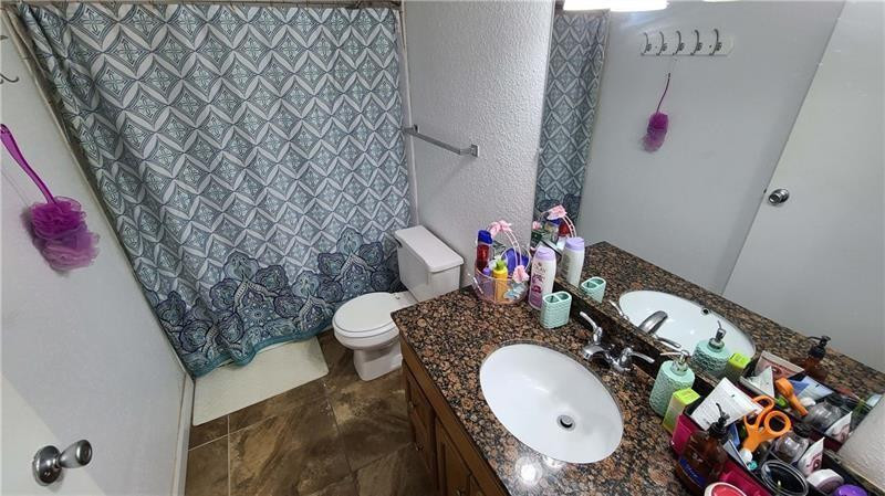 Savannah At Riverside Con - Residential Lease