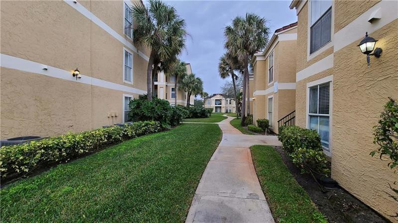 Savannah At Riverside Con - Residential Lease