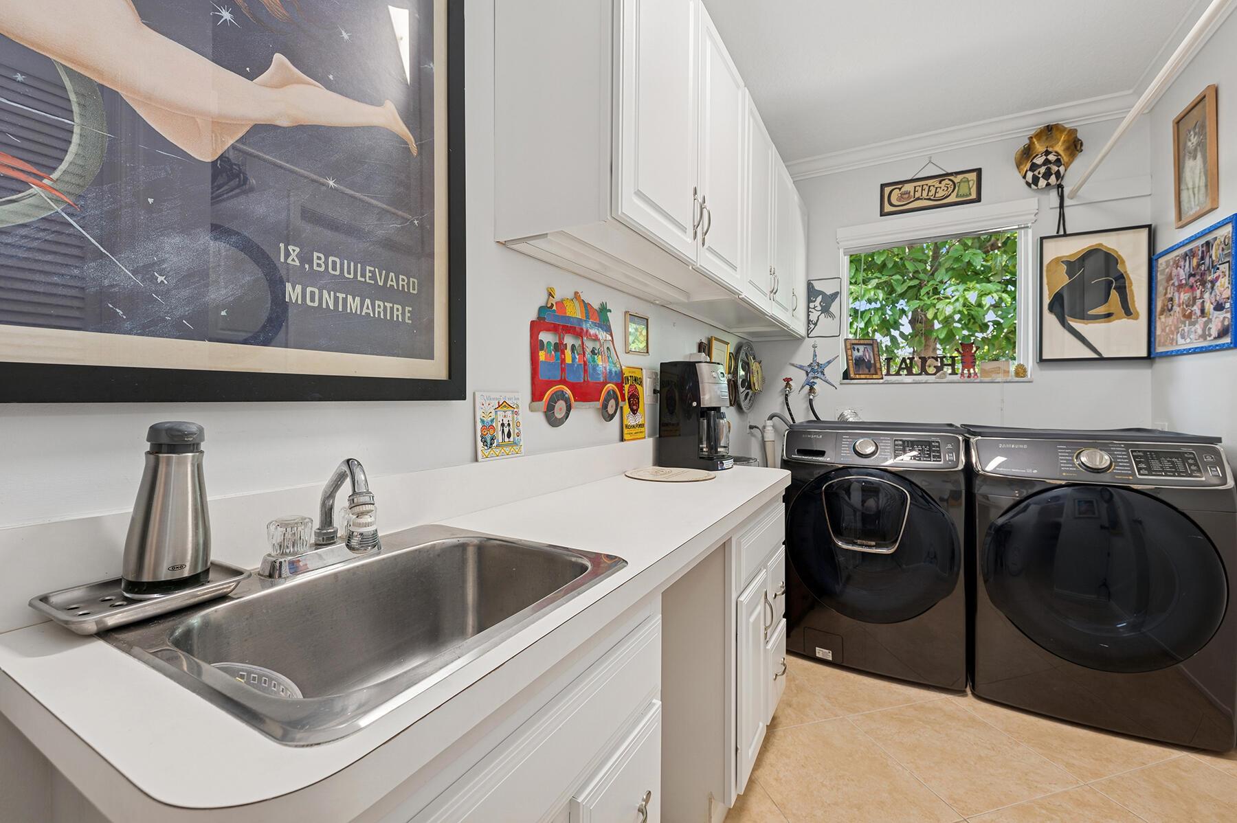 LAKEVIEW/SHERWOOD PARK - Residential