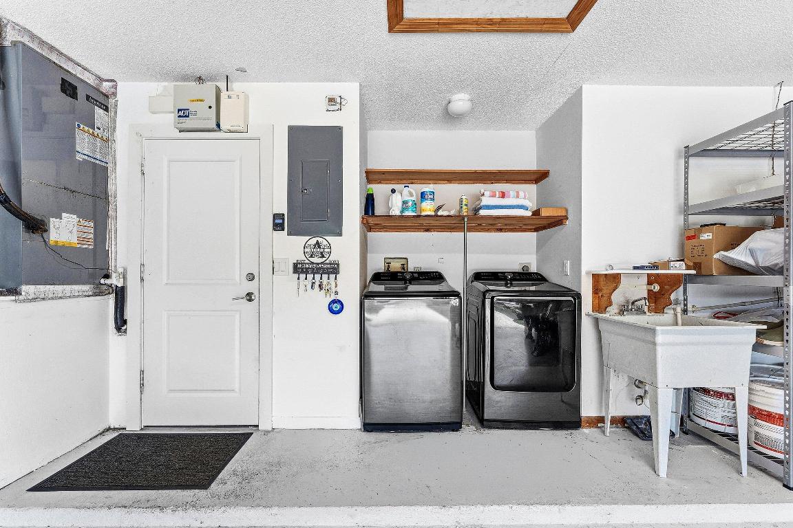 RAINBERRY LAKE PH III-B - Residential