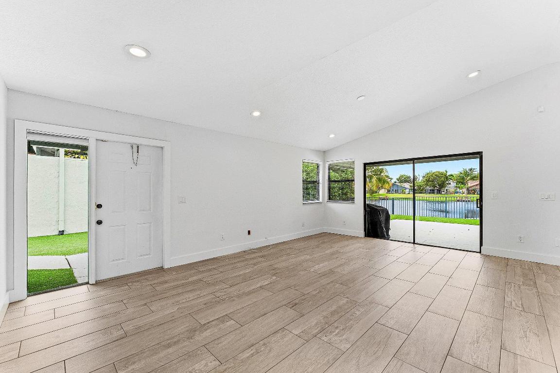 RAINBERRY LAKE PH III-B - Residential