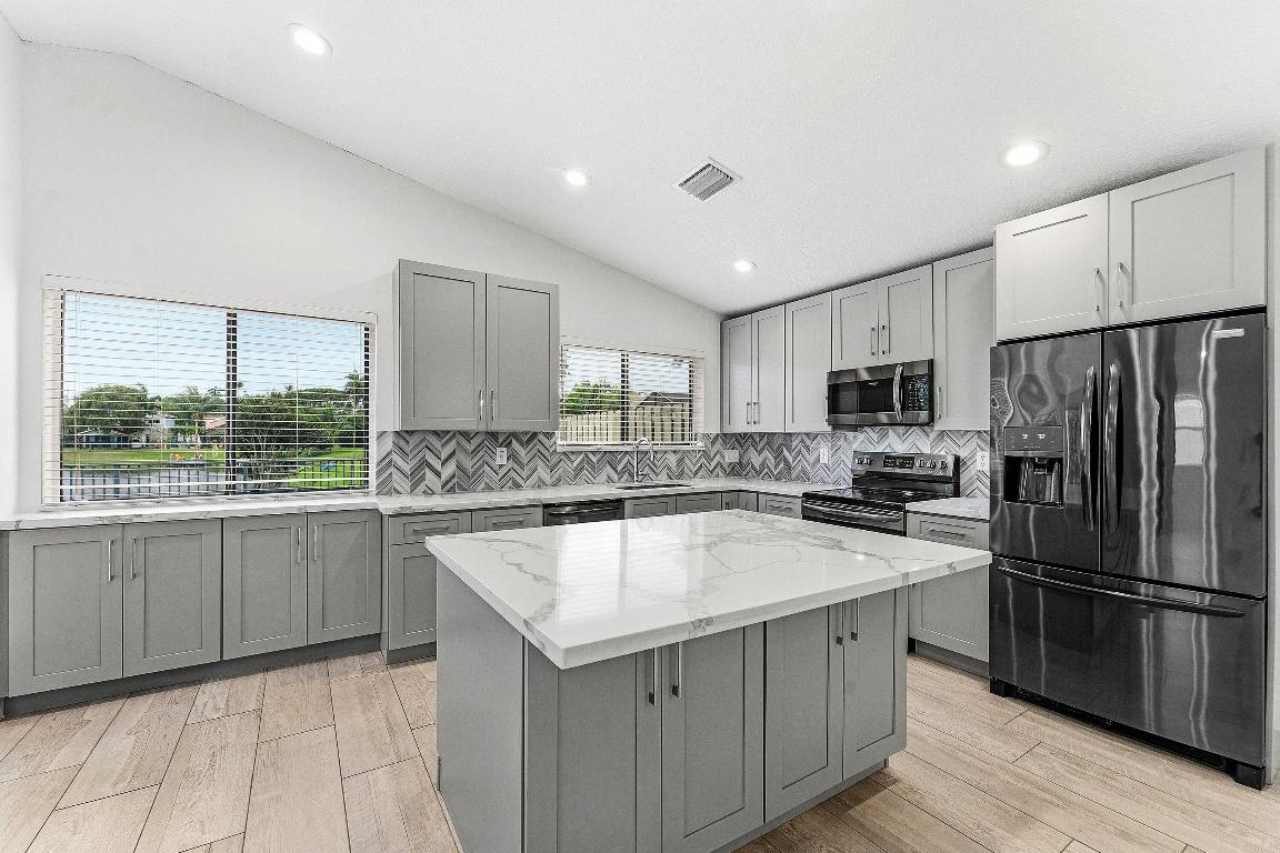 RAINBERRY LAKE PH III-B - Residential