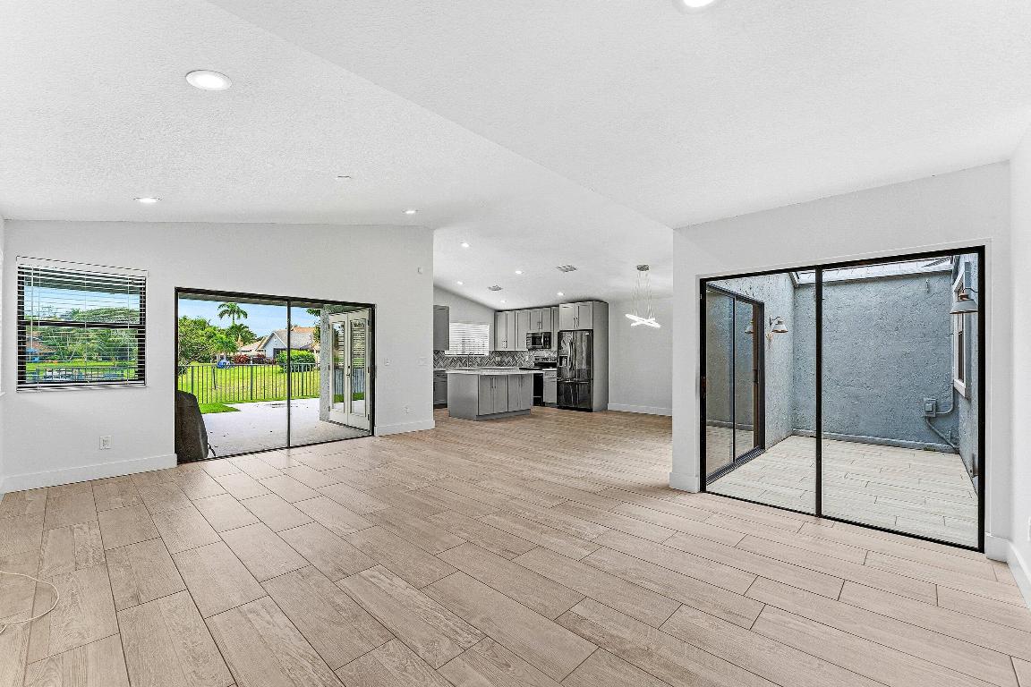 RAINBERRY LAKE PH III-B - Residential