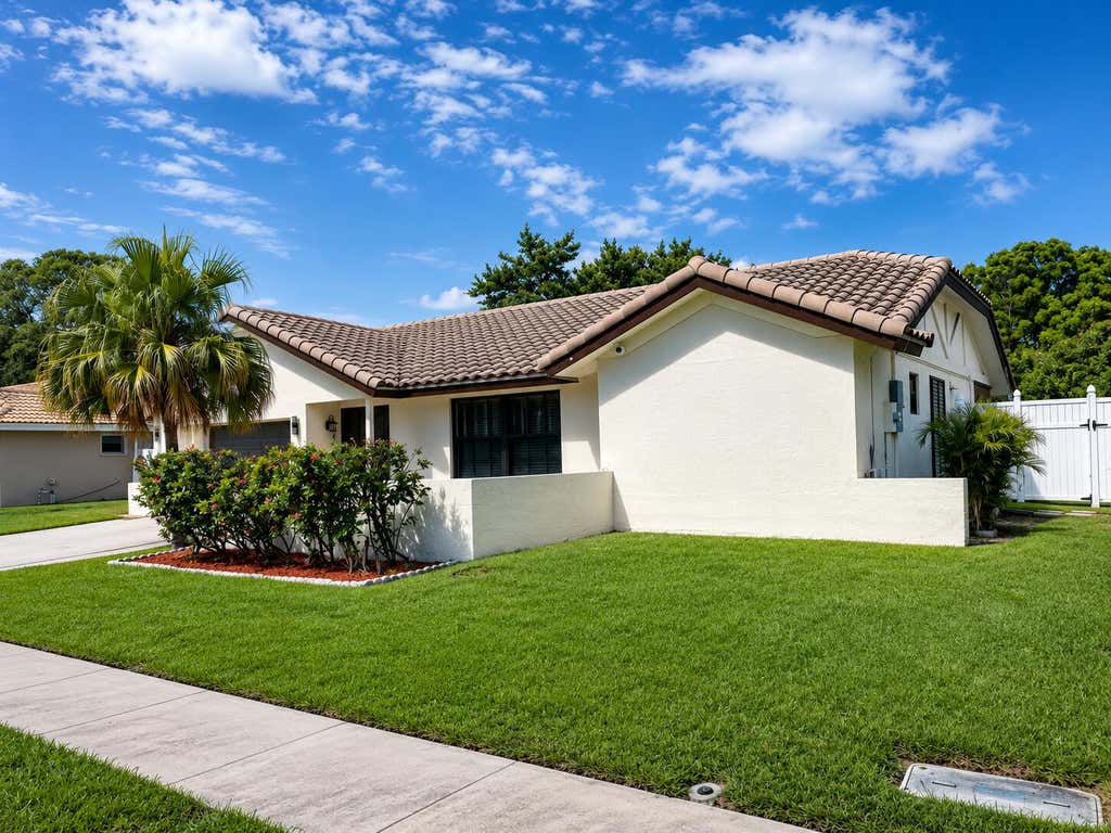 Photo of 6995 NW 5TH Avenue, Boca Raton, FL 33487 (MLS # B26052977)