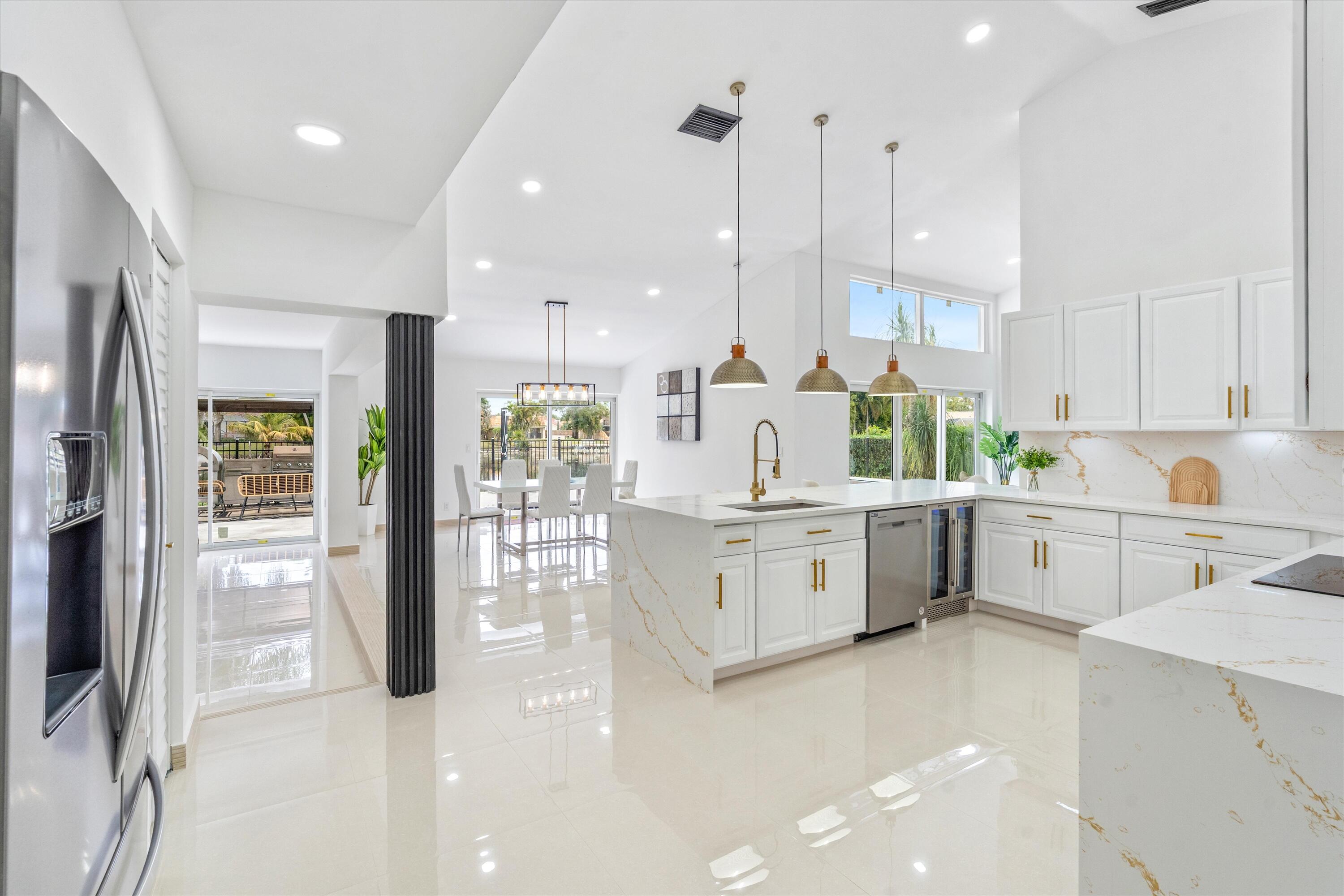 GREENVIEW SHORES 2 OF WELLINGTON - Residential